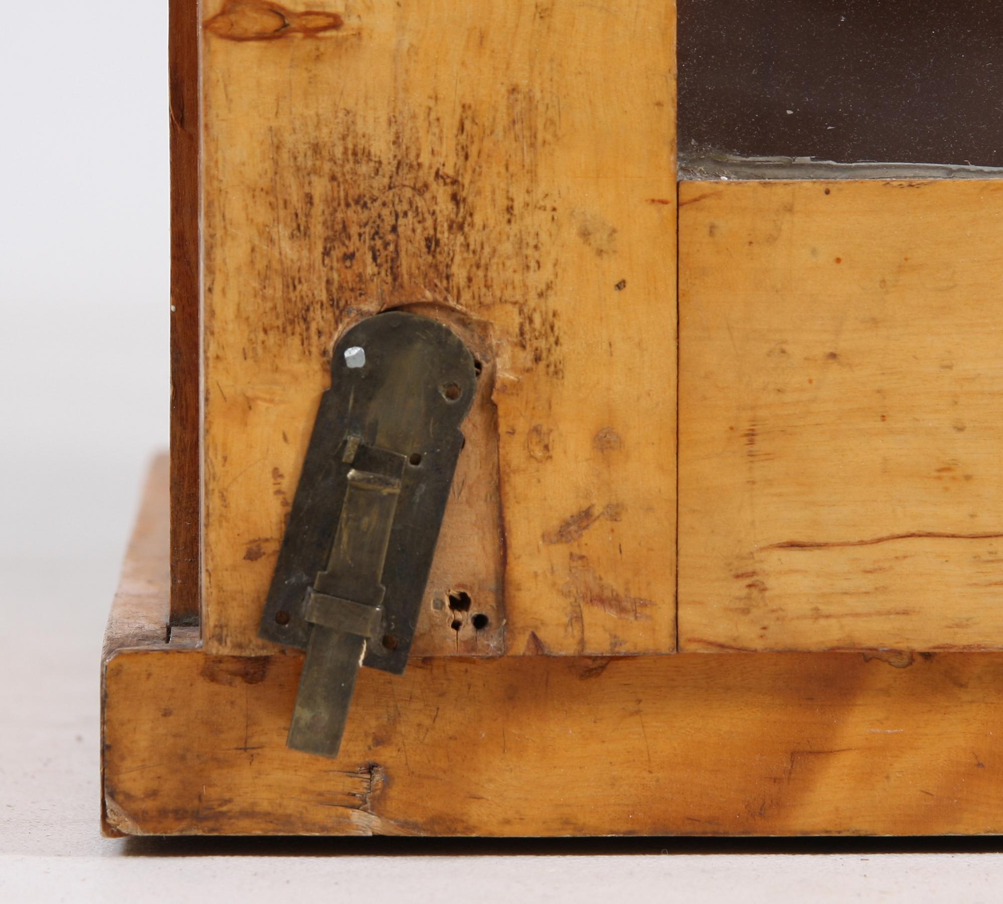 BOKSKÅP, 1800-talets första hälft.