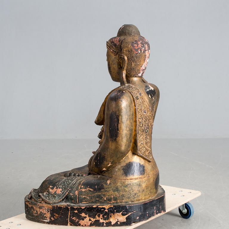 BUDDHA, trä. Thailand, 1900-talets början sannolikt.