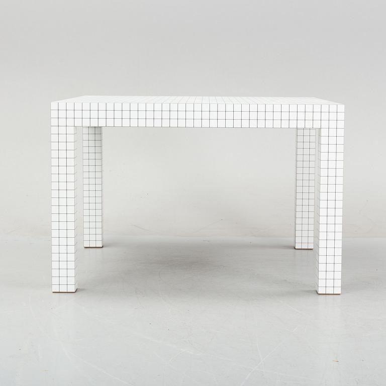 A model 2600 'Quadrema' table by Superstudio for Zenotta, designed in 1970.