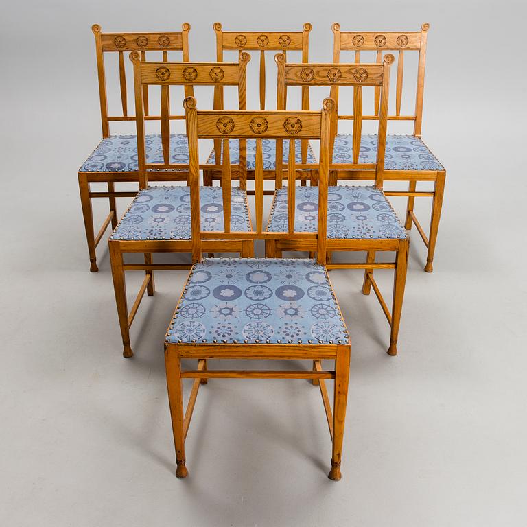 YRJÖ BLOMSTEDT, BORD OCH SEX STOLAR. Formgivna av Yrjö Blomstedt, 1902.