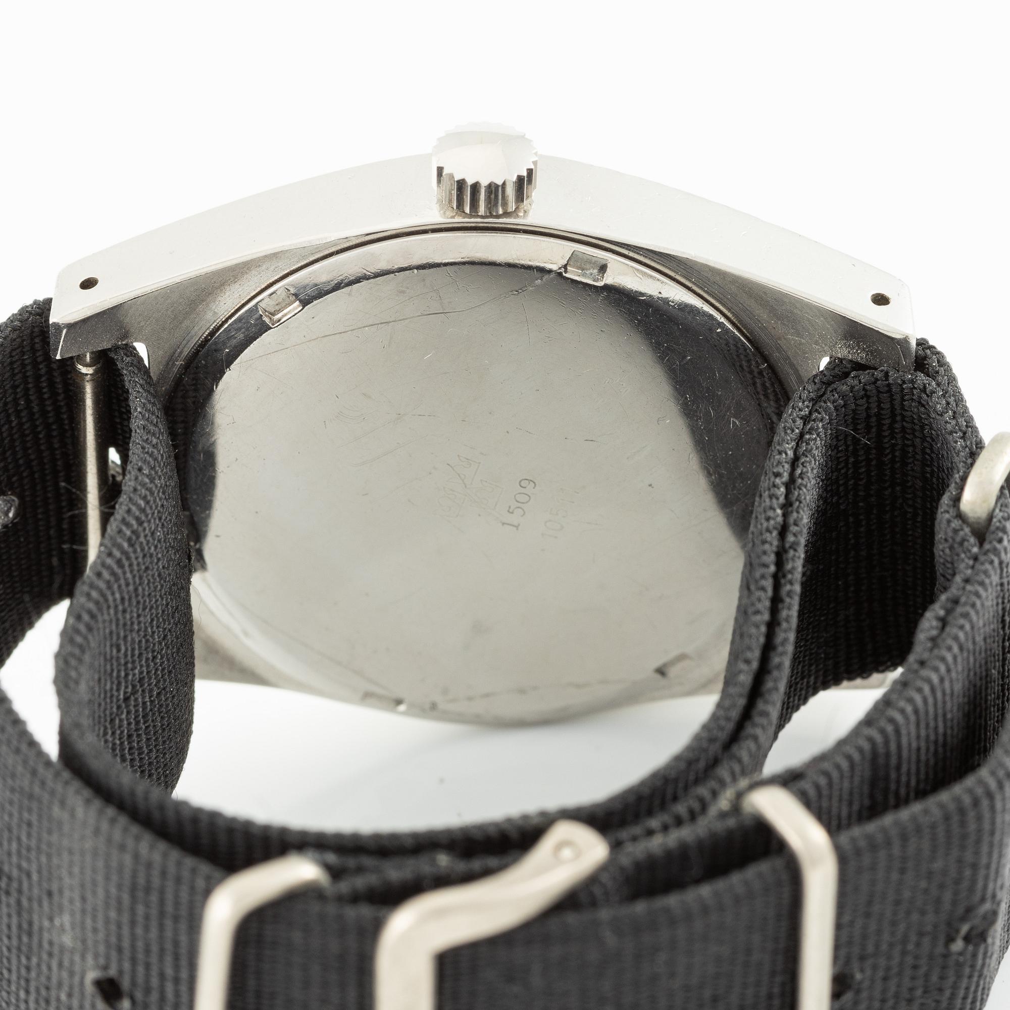 Candino, "Three Crowns", wristwatch, 35 mm.