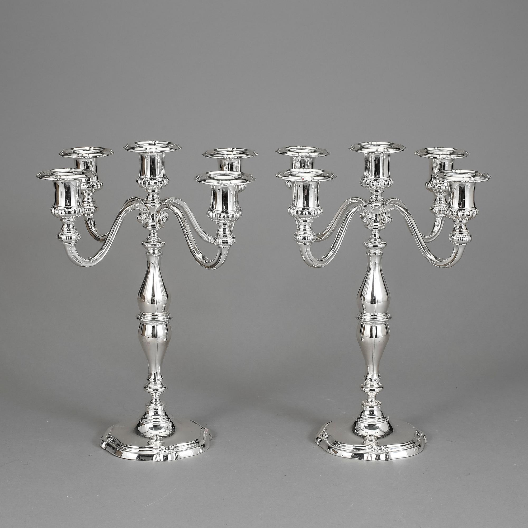 KANDELABRAR, ett par, vitmetall, Würtembergische Metallwaren Fabrik (WMF) Tyskland, omkring 1900-talets mitt.