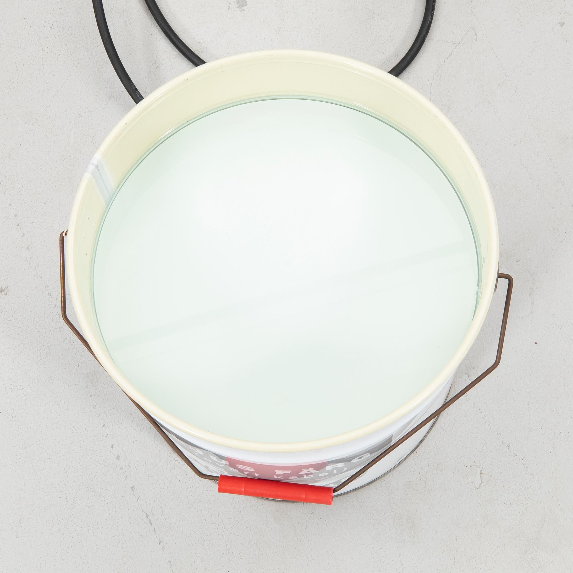 Fredrik Wretman, bordslampa "Ljus färg (svart kabel)", numrerad 48/360 Källemo.