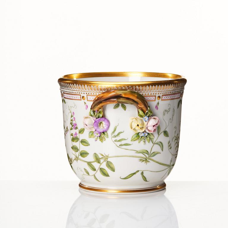 Vinkylare, porslin. Royal Copenhagen, "Flora Danica", Danmark, 1900-tal.
