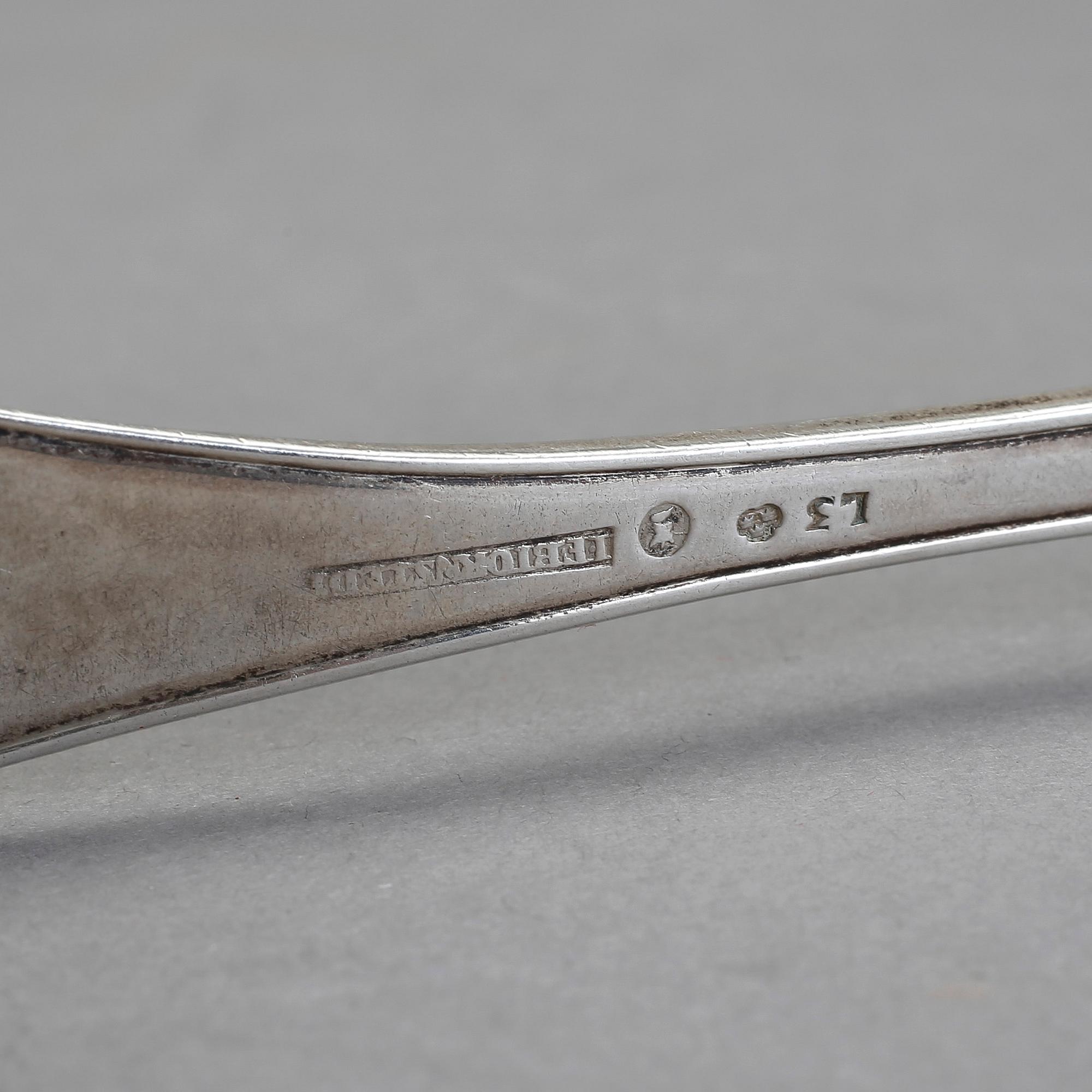 MATGAFFLAR, 6 stycken, silver, varav 5 st av Stephan Westerstråhle Stockholm, 1810. Vikt ca 400 gram.