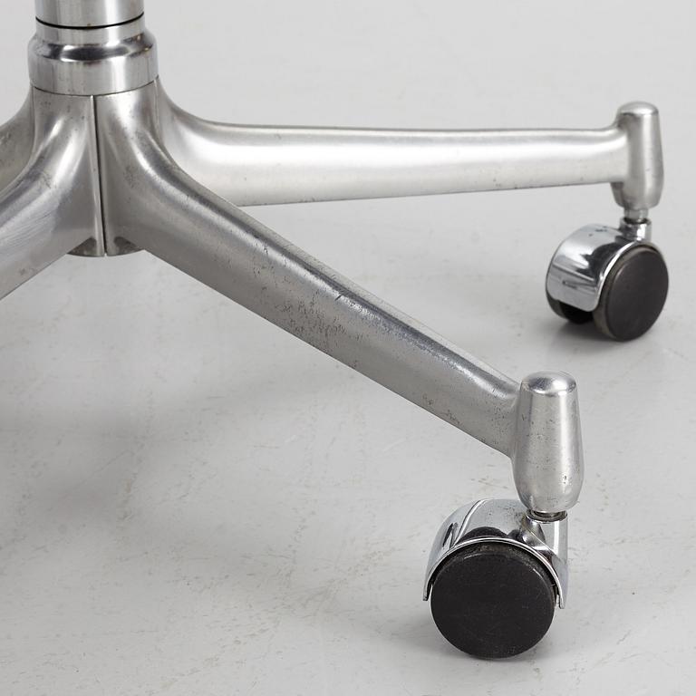 Preben Fabricius & Jørgen Kastholm, armchairs, a pair, "Tulip", Knoll International.