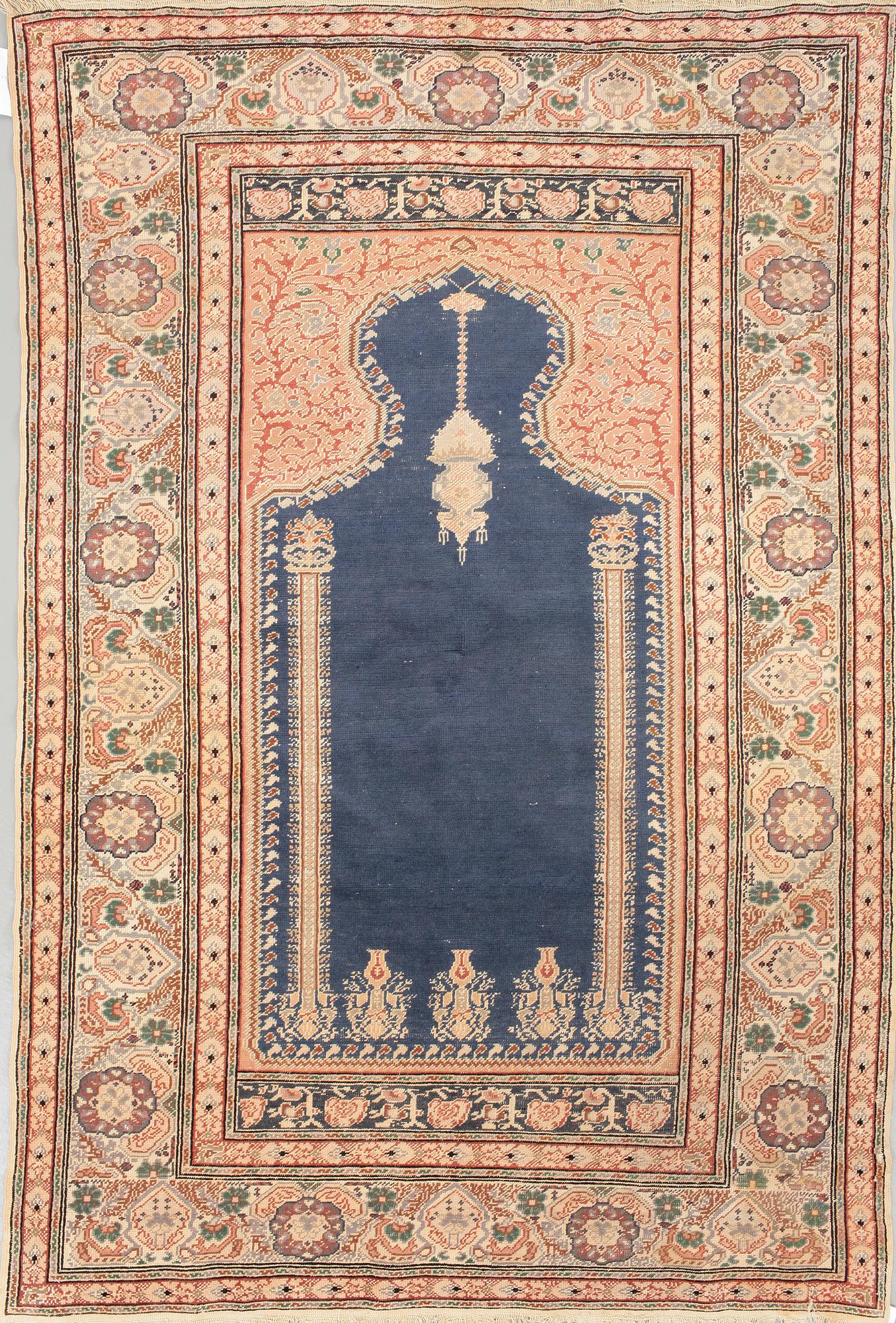 MATTA, semiantik, Turkisk Kayseri, ca 174x116 cm.