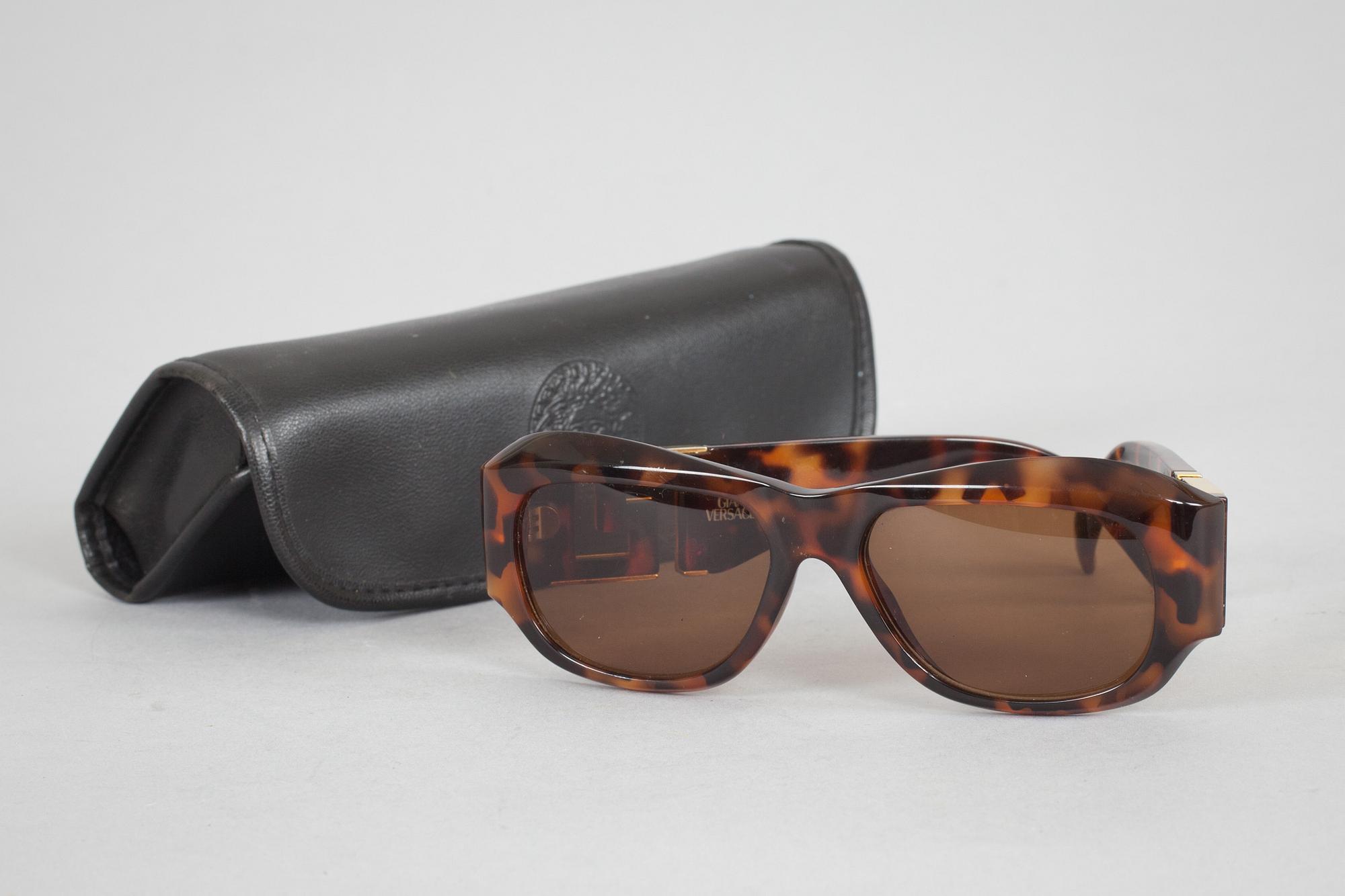 SOLGLASÖGON, Versace, 1991-92.