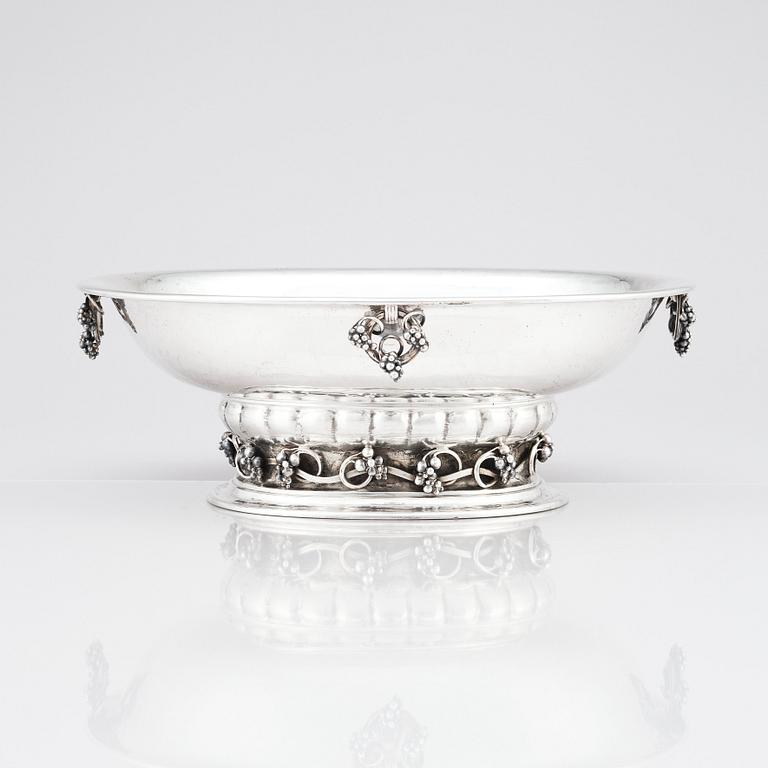 Georg Jensen, an 830/1000 silver centerpiece with grapes, Copenhagen 1919, design nr 296, also designed in 1919.