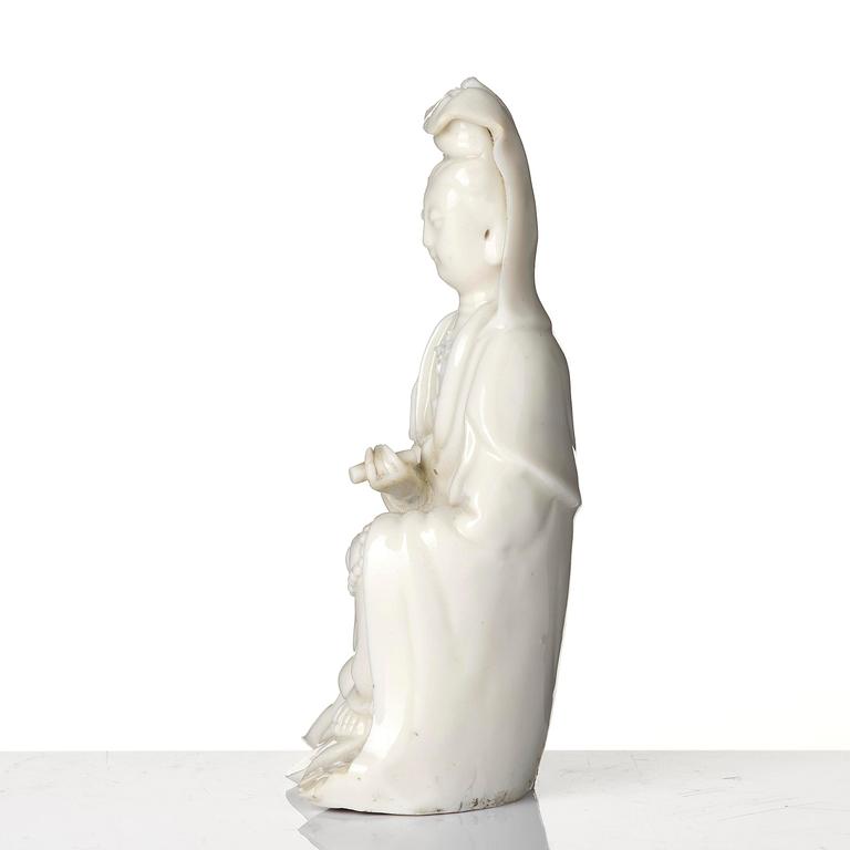 A blanc de chine figure of Guanyin, Qing dynasty,
