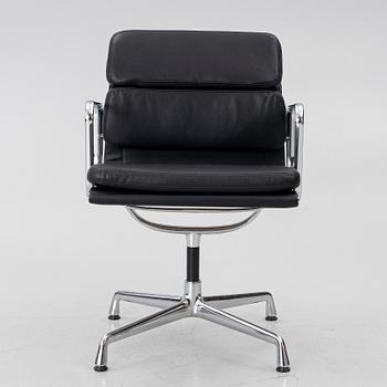 Charles & Ray Eames, Chair, “Soft Pad Alu Chair”, model EA208, Vitra.