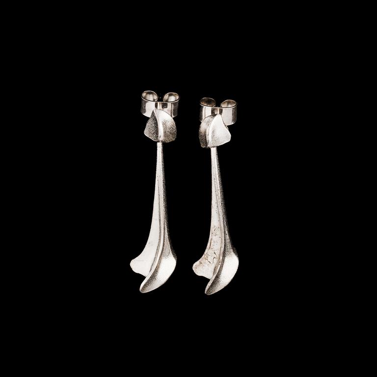Zoltan Popovits, A PAIR OF EARRINGS "Calliope" sterling silver, Lapponia 1985.