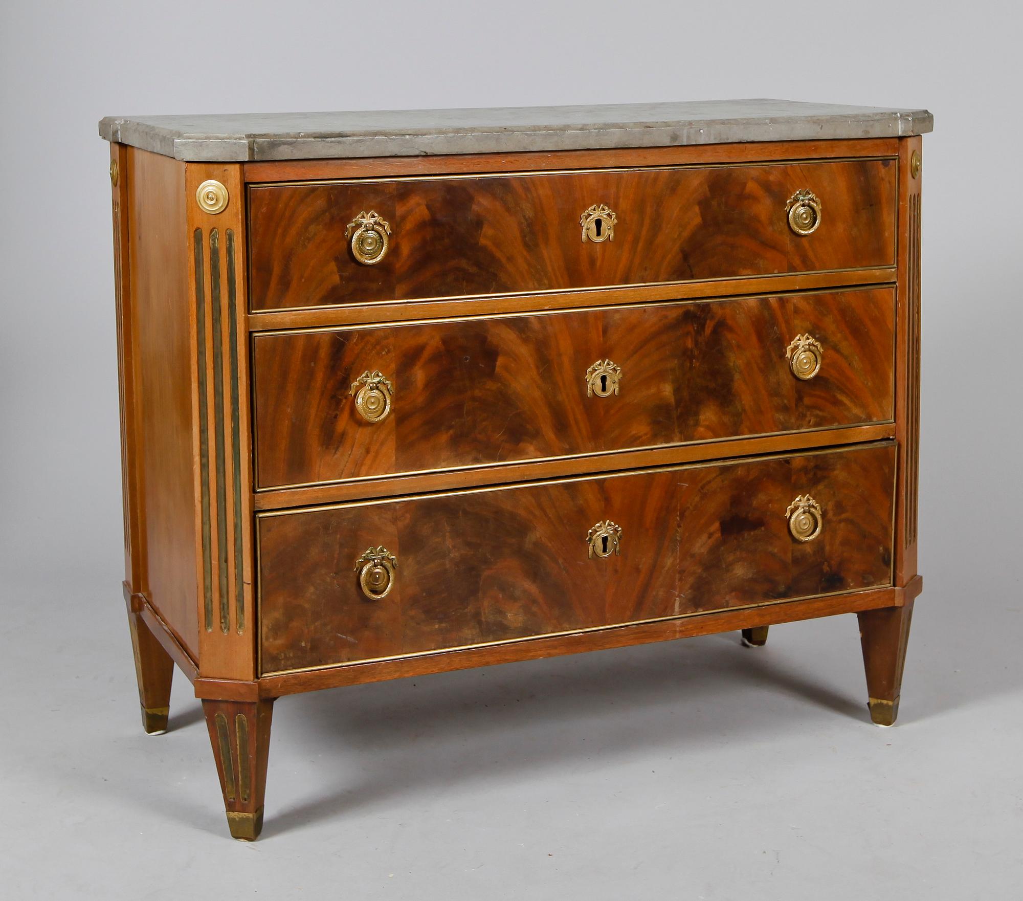 BYRÅ, sengustaviansk, 1800-tal.