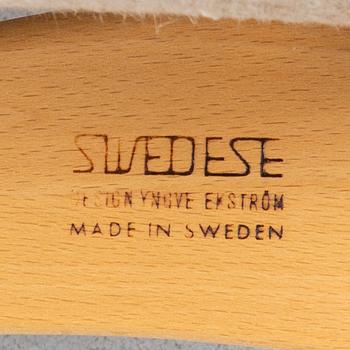 Yngve Ekström, ett par fåtöljer, en fotpall, "Lamino", Swedese.