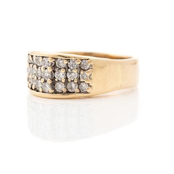 Ring, 18K white gold with brilliant-cut diamonds.