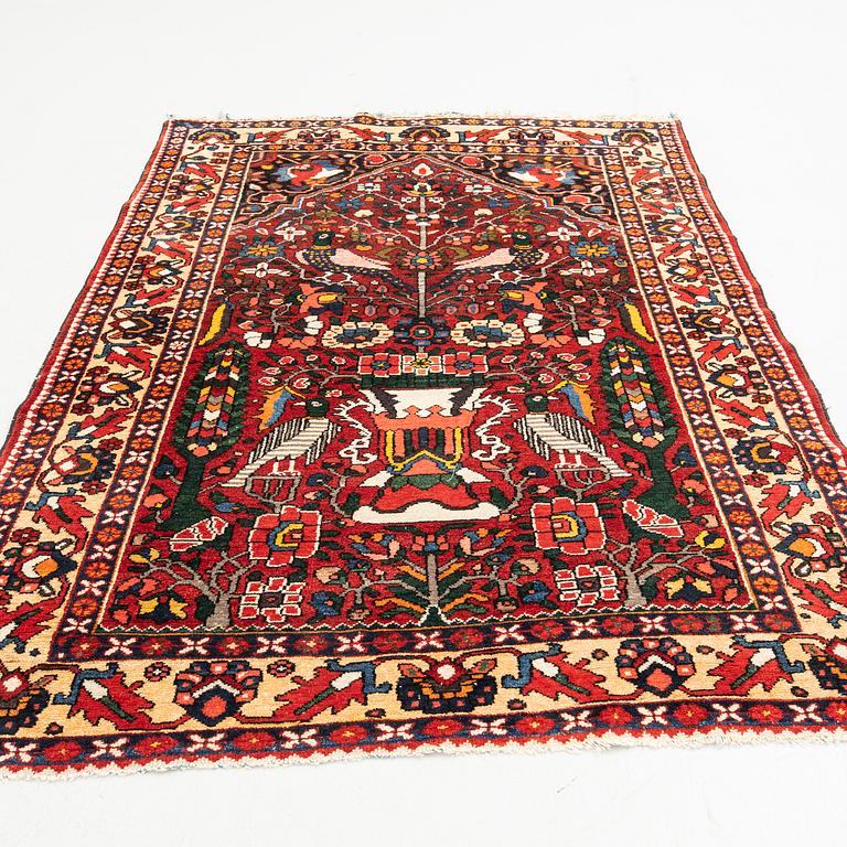 Matta, Bakthiari, ca 195 x 148 cm.