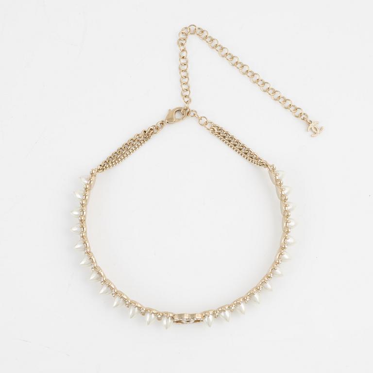 Chanel, a Bijoux Fantasie necklace, 2022.