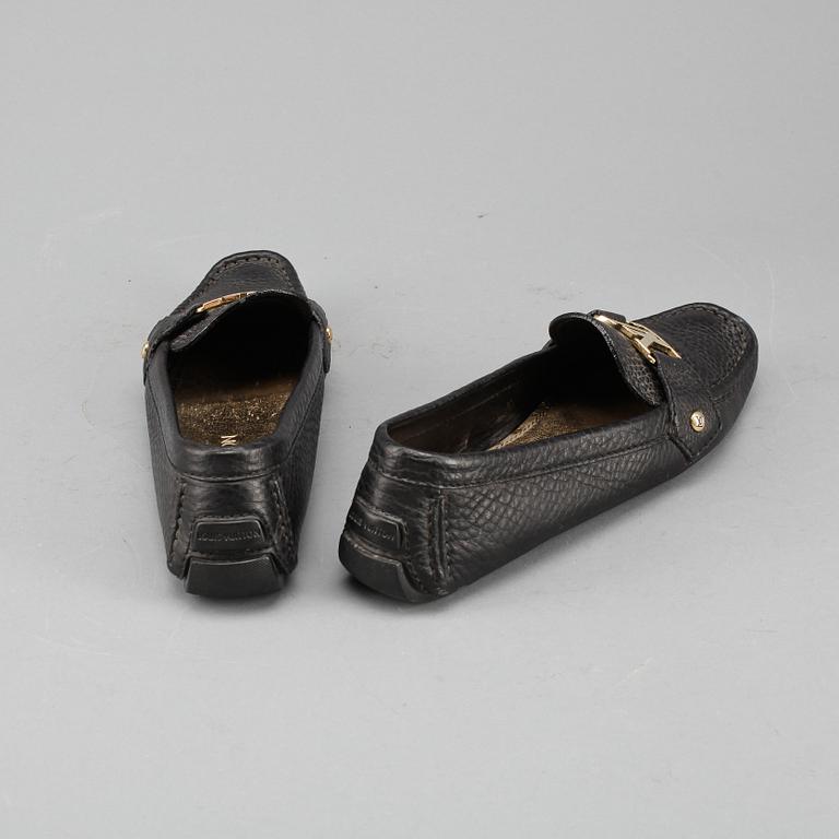 LOAFERS, ett par, Louis Vuitton.