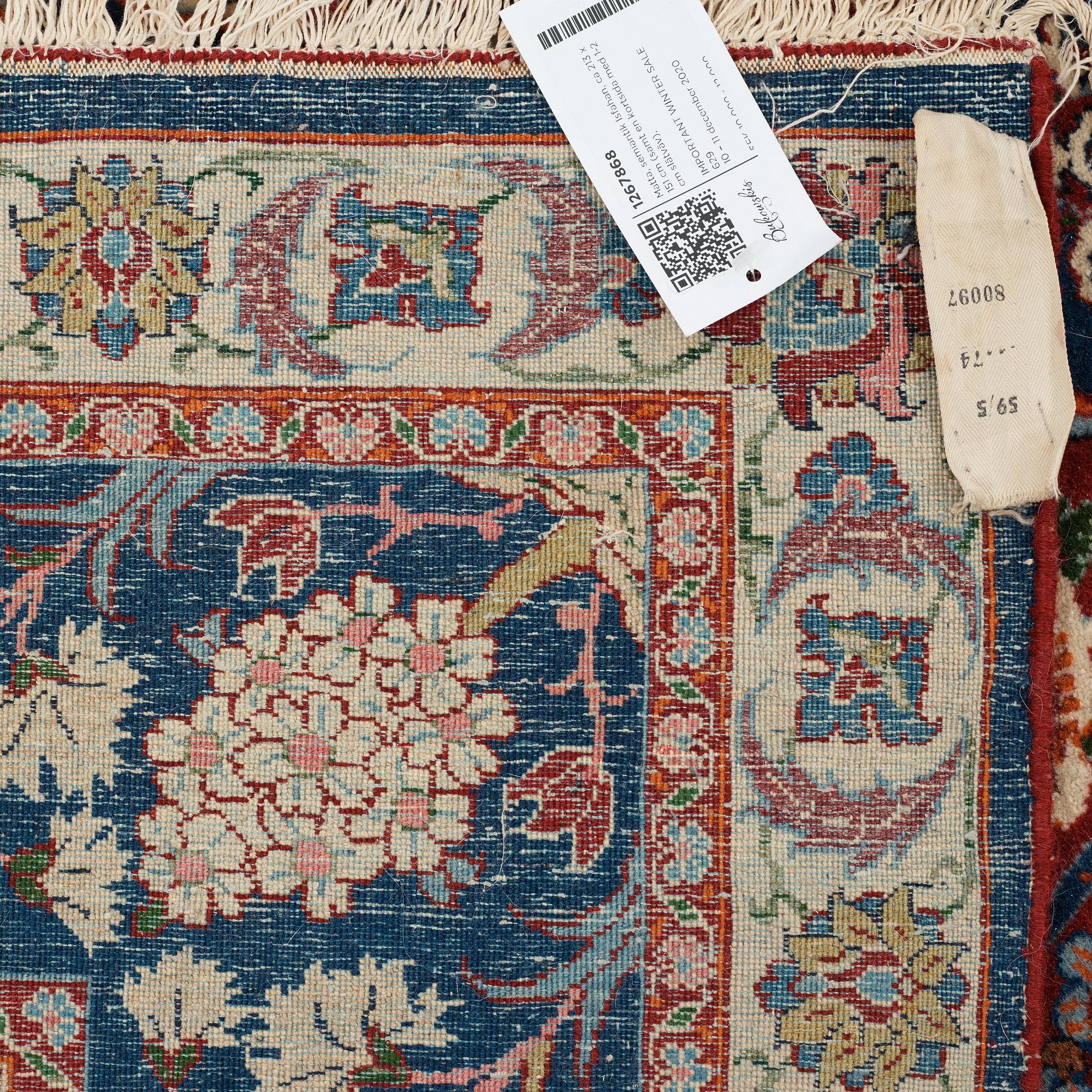 Matto, semi-antique Esfahan, ca 213 x 151 cm (as well as 1-2 cm flat weave at one end).