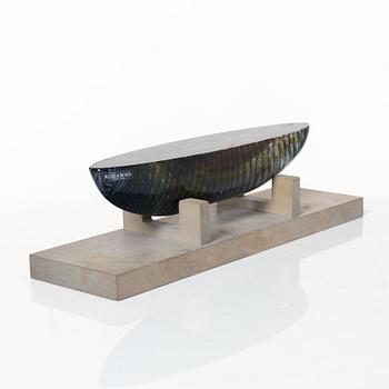 Bertil Vallien, skulptur, Kosta Boda, numrerad och signerad.