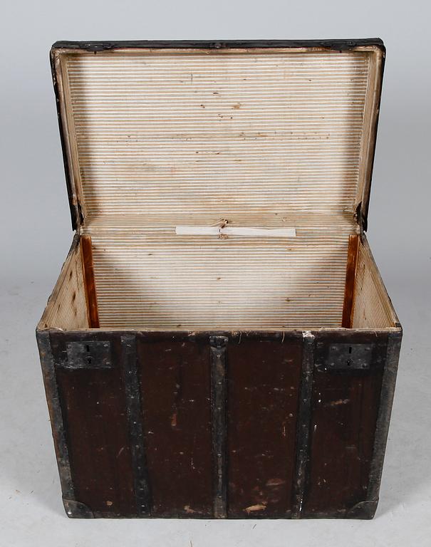 KOFFERT, tidigt 1900-tal.