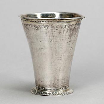 BÄGARE, silver, Johan Gustaf Björkman, Kungälv, troligen 1760. Vikt ca 29 gram.