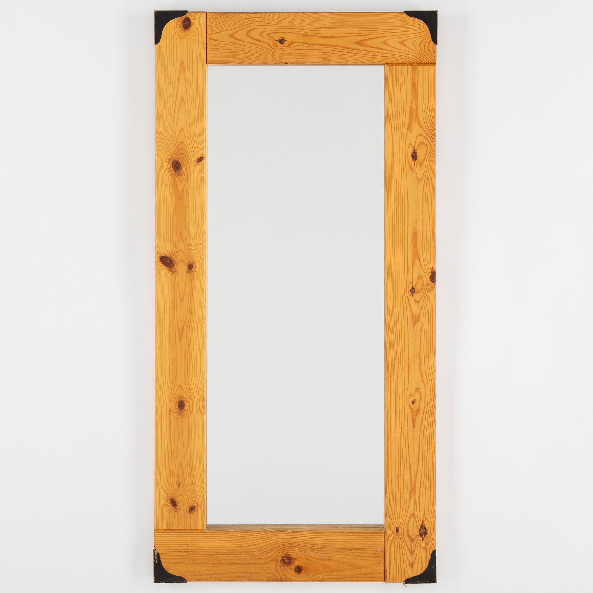 A late 20th century mirror.