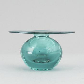 A signed 'Saturn' glass vase by Nanny Still, Riihimäen Lasi Oy, Finland.