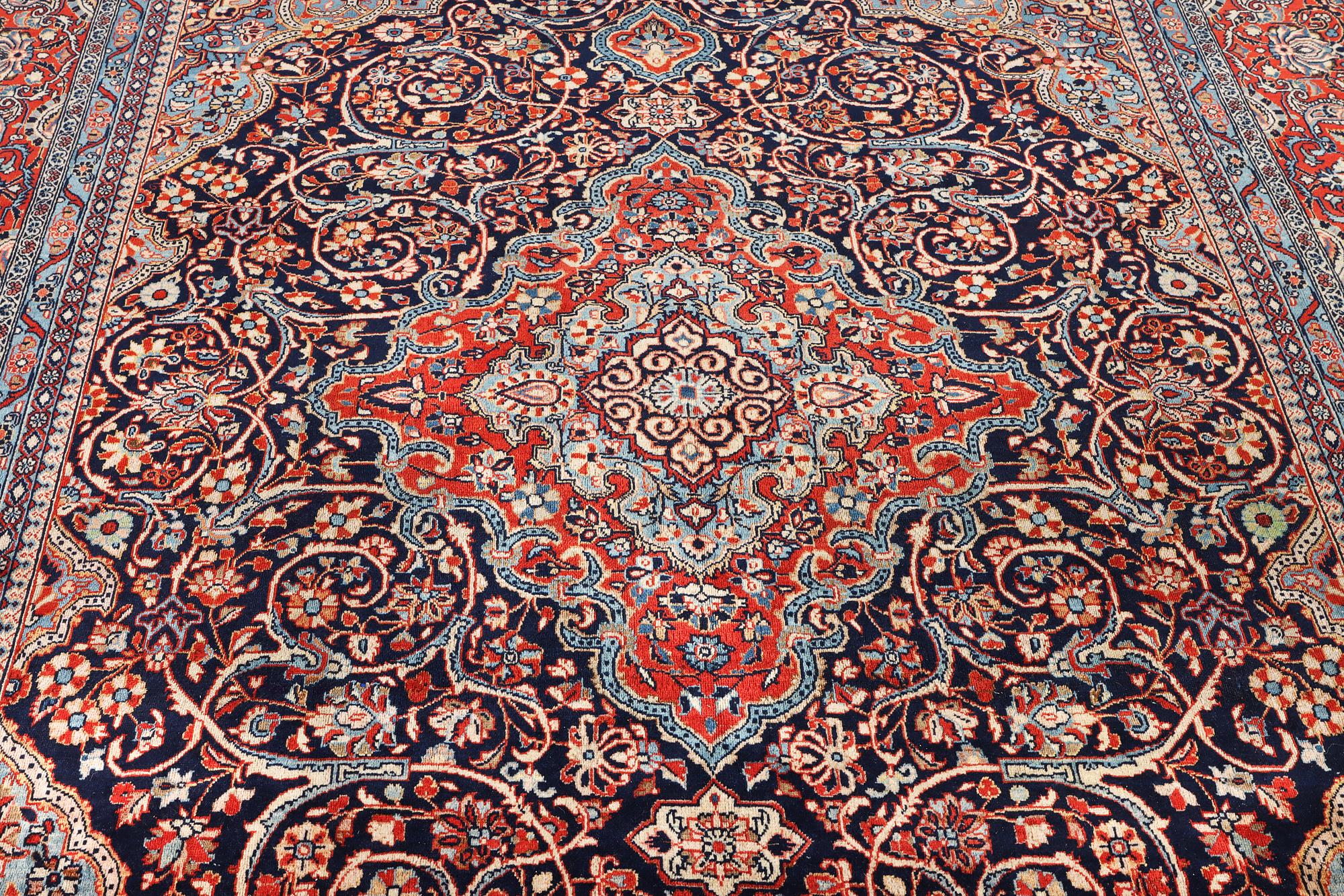 Matta, semiantik/old Keshan, ca. 355 x 260 cm.