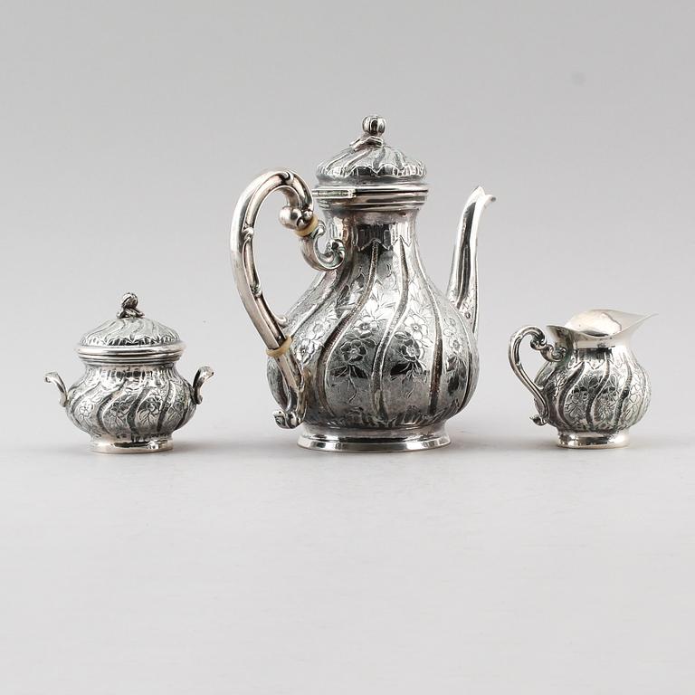 KAFFESERVIS, 3 delar, silver 835, svenska importstämplar. Vikt ca 811 g.