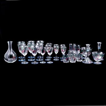 GLASSERVIS, 29 delar "Maja", Eva Englund, Orrefors, sent 1900-tal.