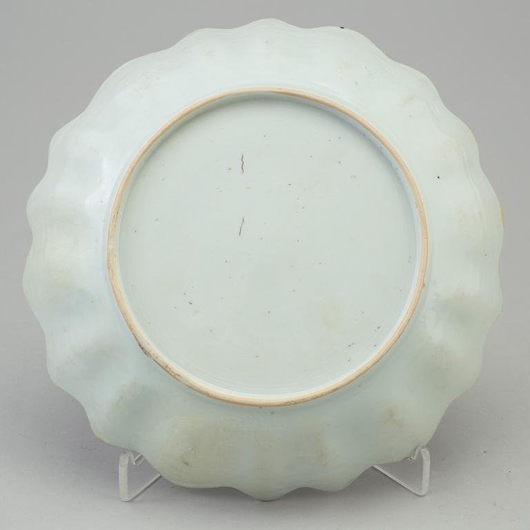 A Chinese blue and white export porcelain bowl, Qing dynasty, Qianlong (1736-95).