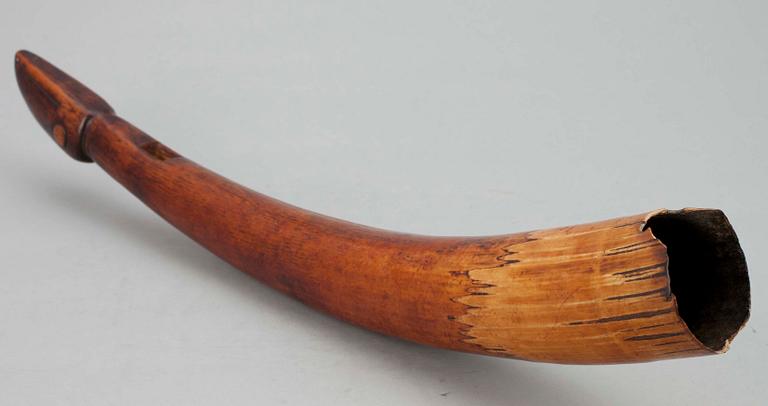 APOTEKSBURK SAMT HORN, fajans, "Syrup. Bals. Peruvian.", hornet Afrika, 1900-talets början.