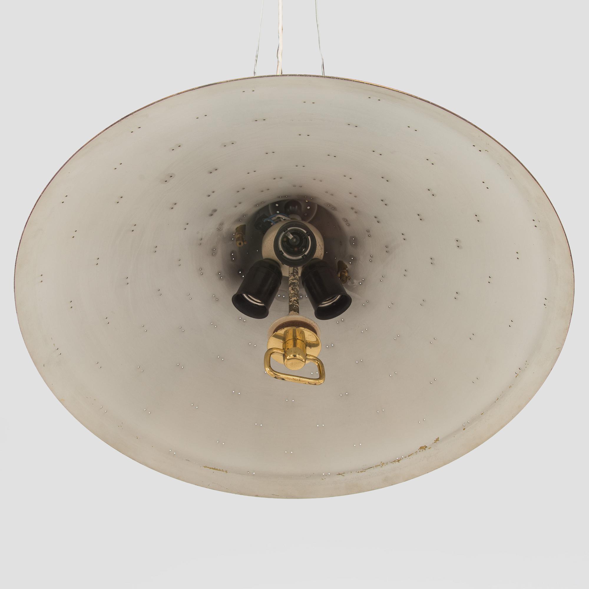 Paavo Tynell, taklampa, modell A 1984 / 10201, för Taito 1900-talets mitt.