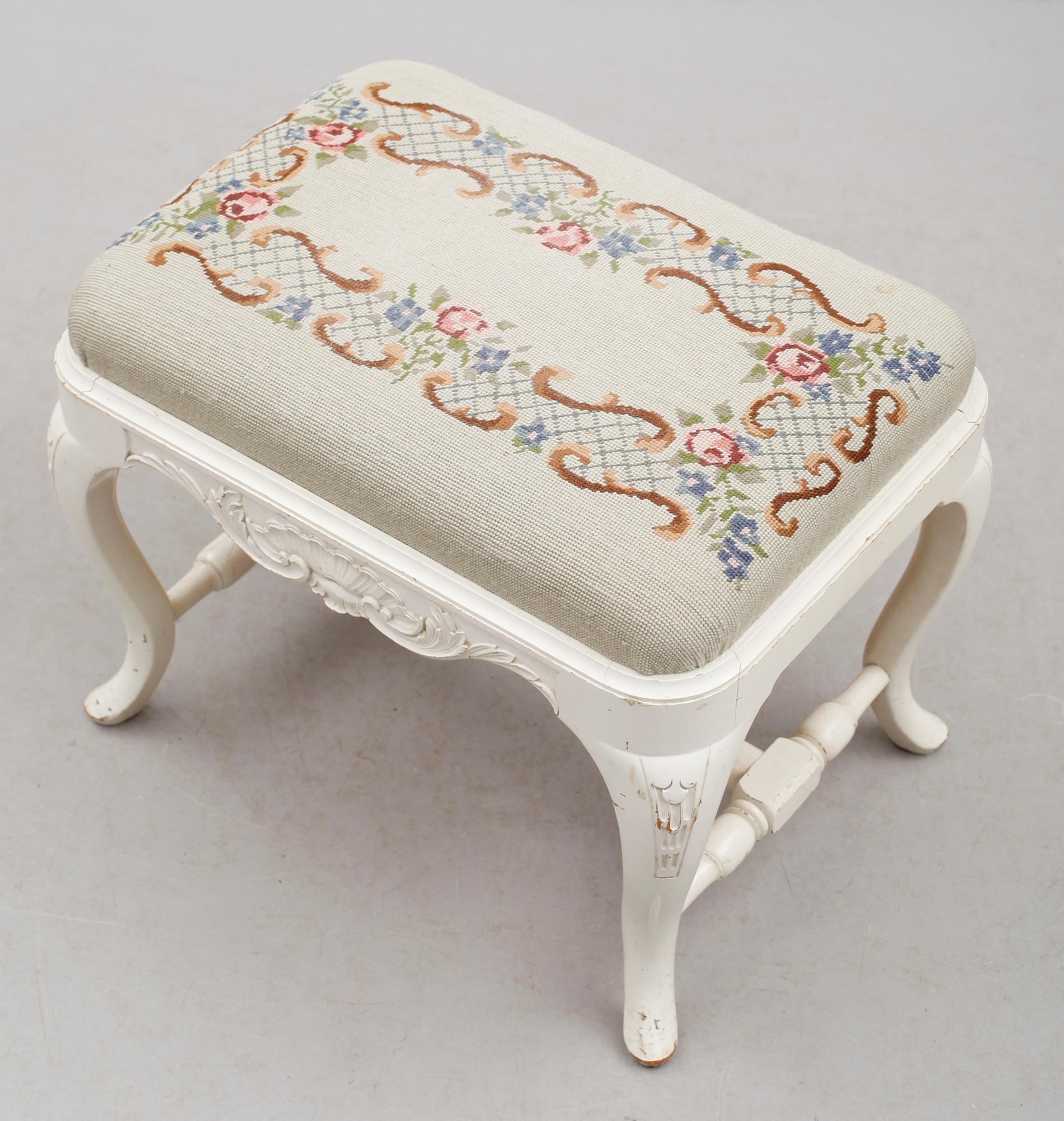 TABURETT, rokokostil, 1900-talets första hälft.