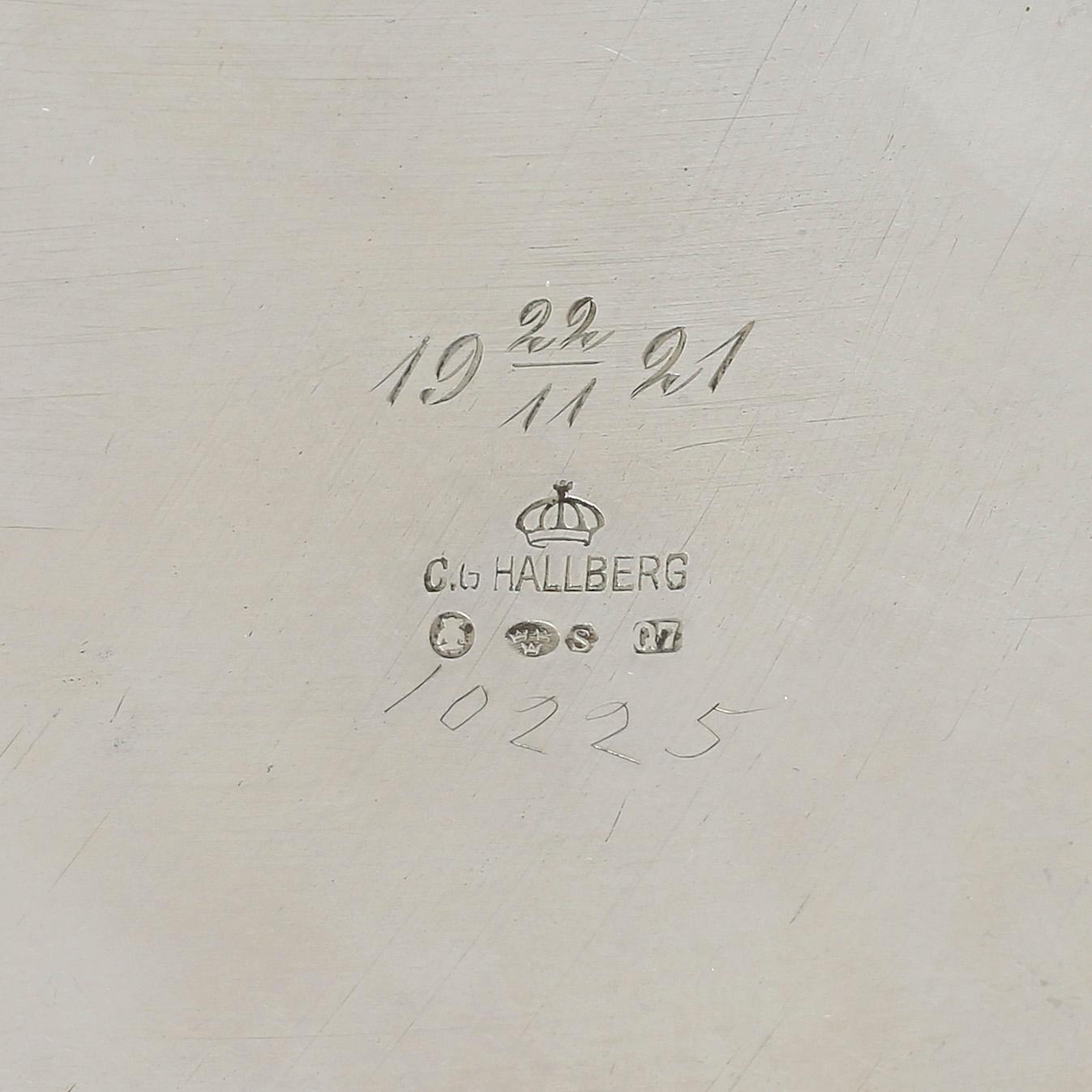 KAFFESERVIS, 3 delar, silver, importstämplar CG Hallberg, Stockholm, 1916, 1918 och 1919. Vikt ca 1015 gram.