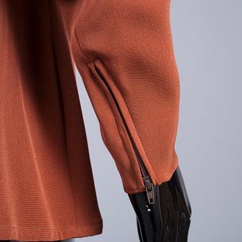 BLUS, Yves Saint Laurent.