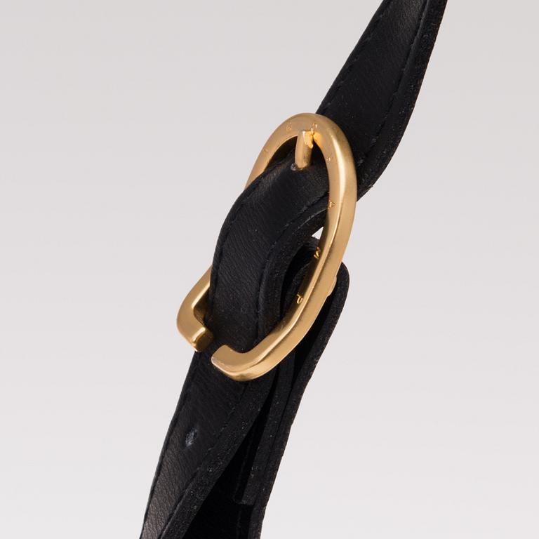 A VINTAGE LONGCHAMP ROSEAU SHOULDER BAG.