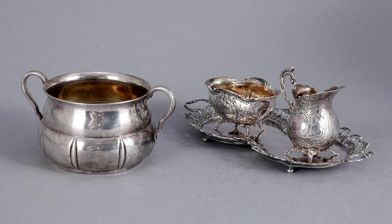 SKÅL SAMT SET FÖR SOCKER OCH GRÄDDE, silver, GAB, 1935 resp GEWE, 1957-1976. Tot ca 540 gram.