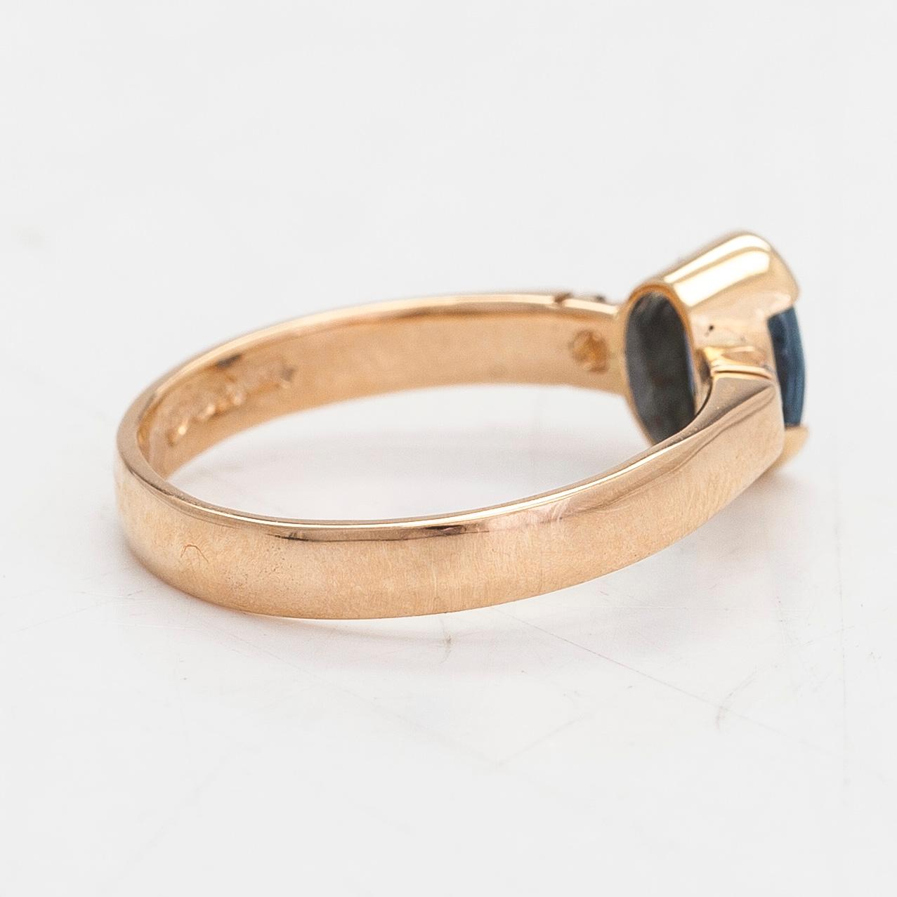 Ring, 14K guld, briljantslipade diamanter ca 0.06 ct totalt och safir. Kultakeskus, Hämeenlinna 1990.