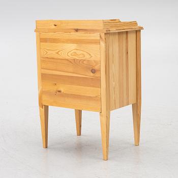 Bedside table/commode, Gustavian style, contemporary manufacture.