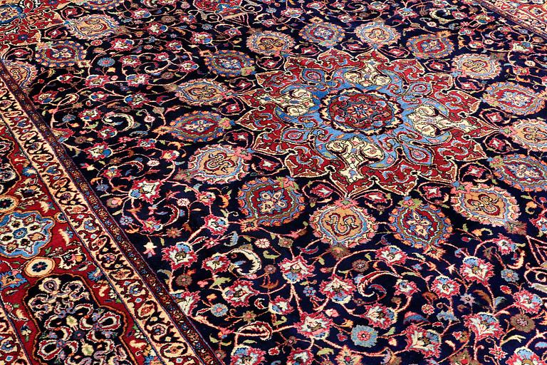 MATTA, Mashad, ca 405 x 284 cm.