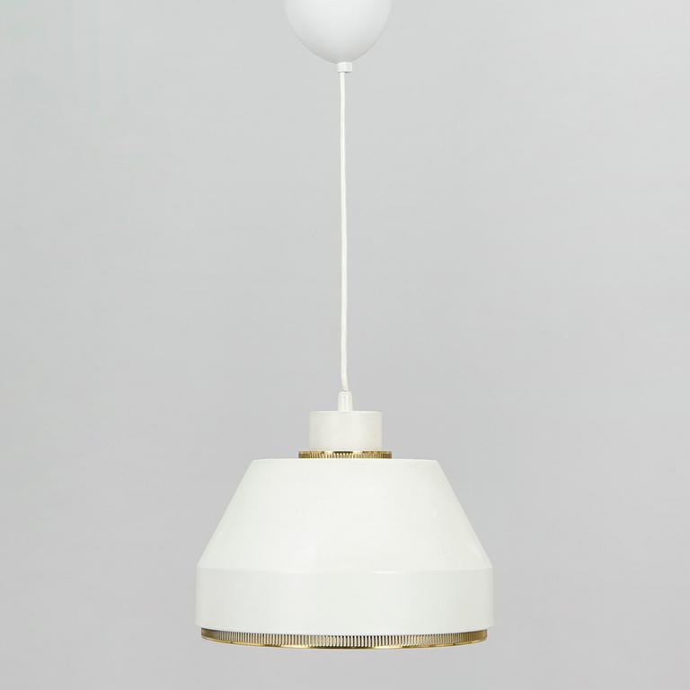 Aino Aalto, An 'AMA 500' pendant light for Valaistustyö.