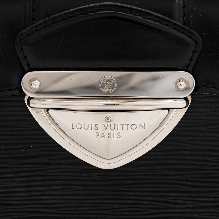 Louis Vuitton, a 'Pochette Montaigne' bag.