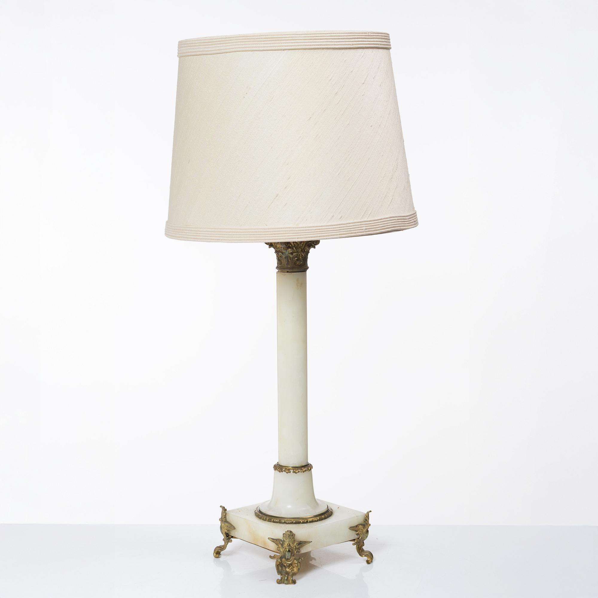 Bordslampa, 1900-talets första hälft.
