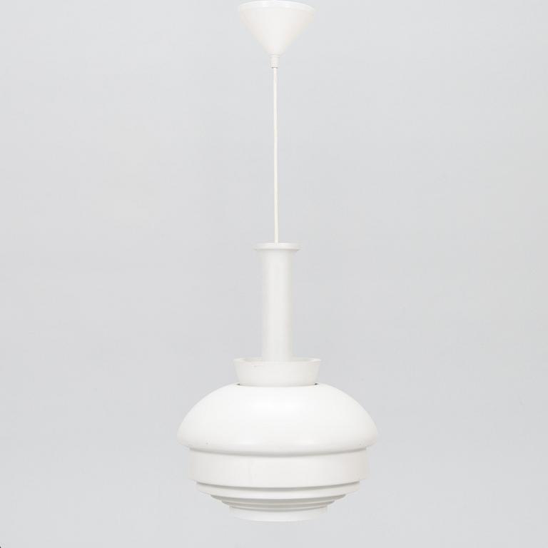 Alvar Aalto, kattovalaisin, malli "A335A", Valaisinpaja.