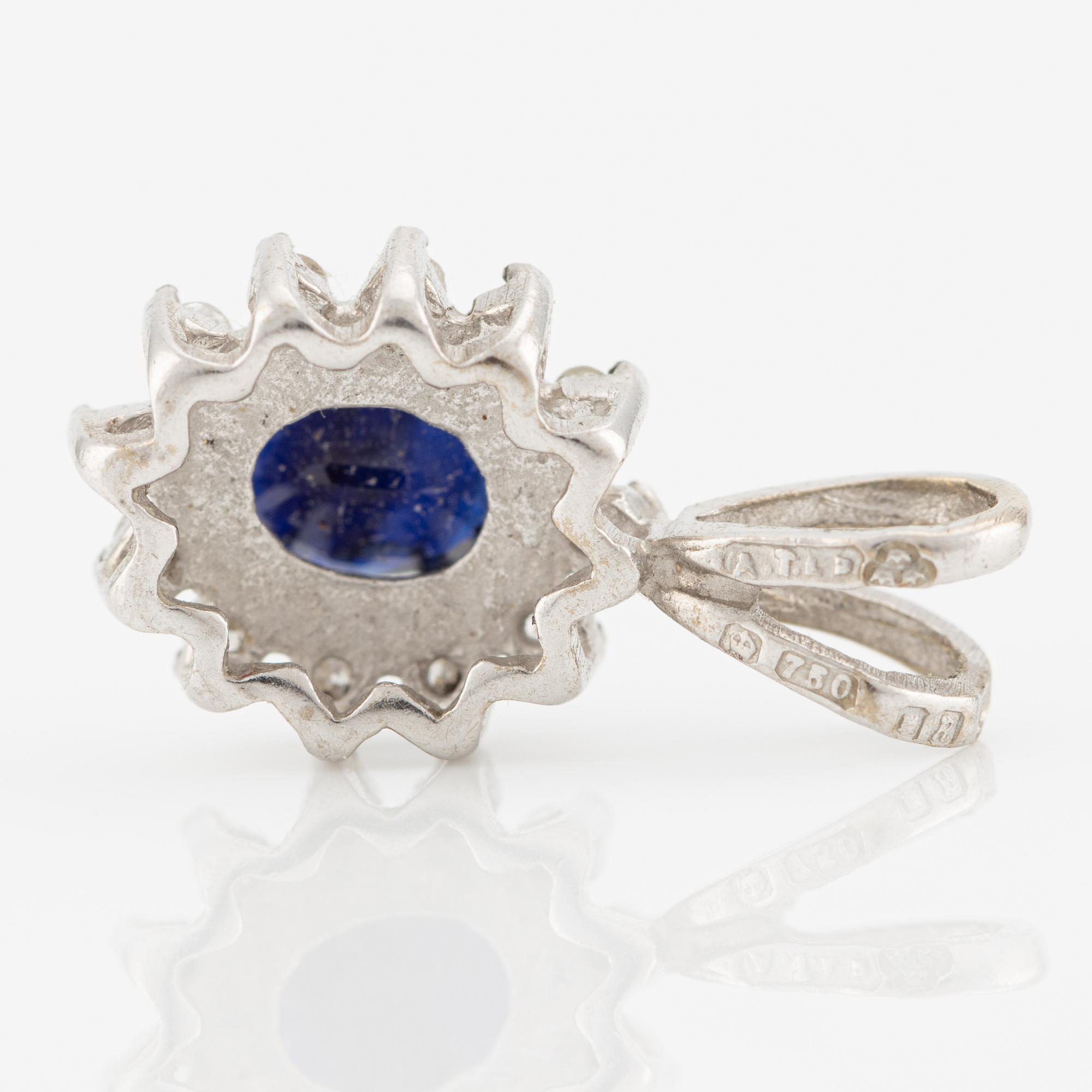 Hänge, 18K vitguld med safir och små åttkantslipade diamanter.