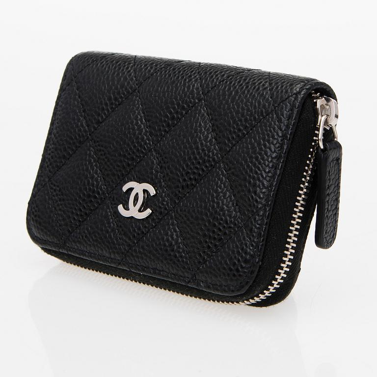 LOMPAKKO, Chanel.