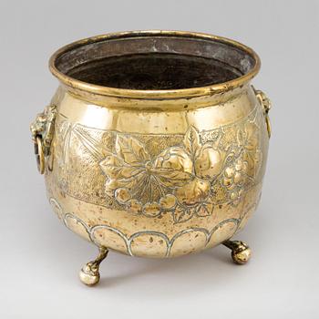 A BRASS FLOWER POT, 19th century.