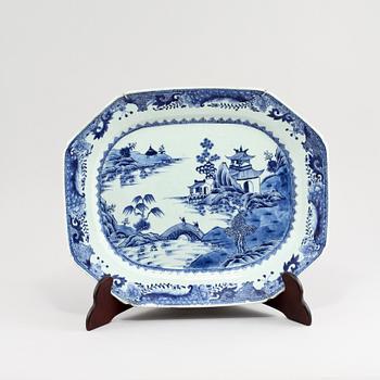 STEKFAT, porslin, Kina, 1700-tal.